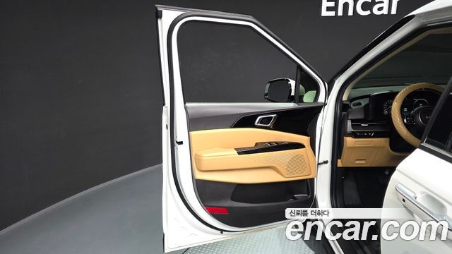 Kia Canival 2023 — photo 14