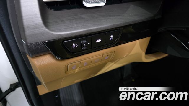 Kia Canival 2023 — photo 30