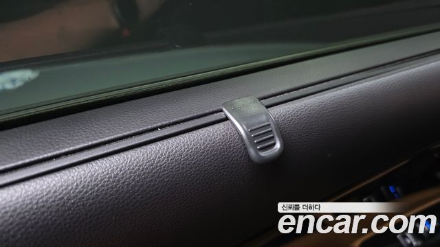 Kia Canival 2023 — photo 35
