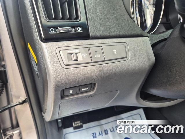 Hyundai Sonata 2011 — photo 11