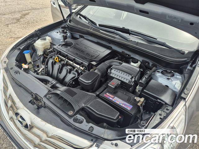 Hyundai Sonata 2011 — photo 18
