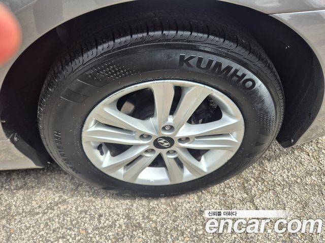 Hyundai Sonata 2011 — photo 20