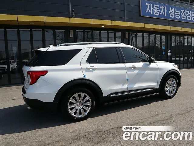 Ford Explorer 2021 — photo 3