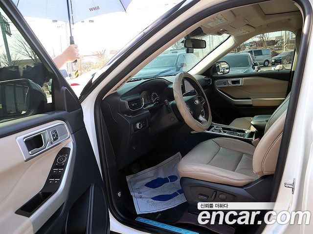 Ford Explorer 2021 — photo 6