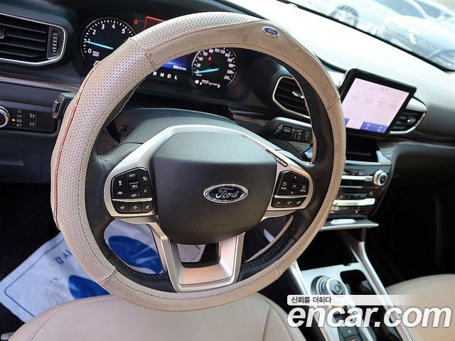 Ford Explorer 2021 — photo 8