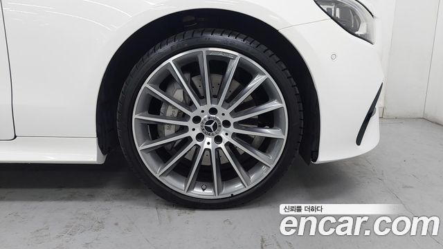 Mercedes-Benz E-Class 2023 — photo 5