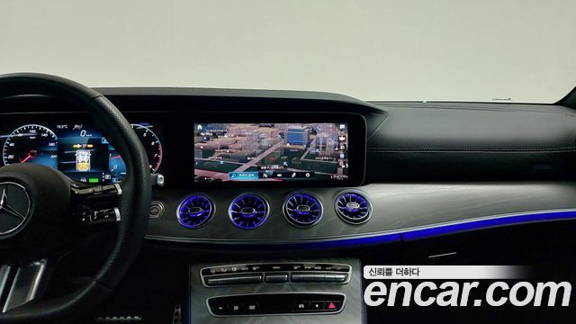 Mercedes-Benz E-Class 2023 — photo 16