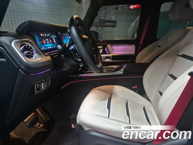 Mercedes-Benz G-Class 2025 — photo 11