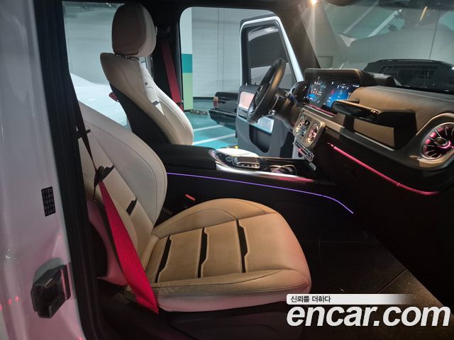 Mercedes-Benz G-Class 2025 — photo 12