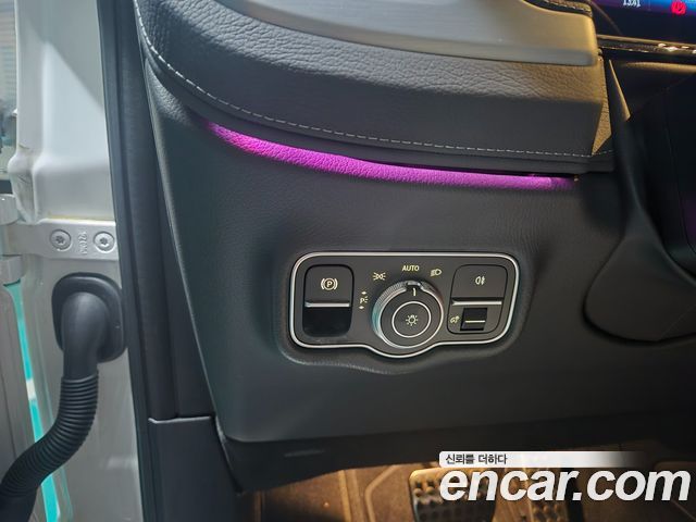 Mercedes-Benz G-Class 2025 — photo 14
