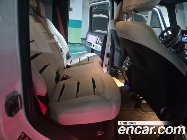 Mercedes-Benz G-Class 2025 — photo 20