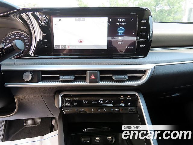 Kia K5 2022 — photo 13