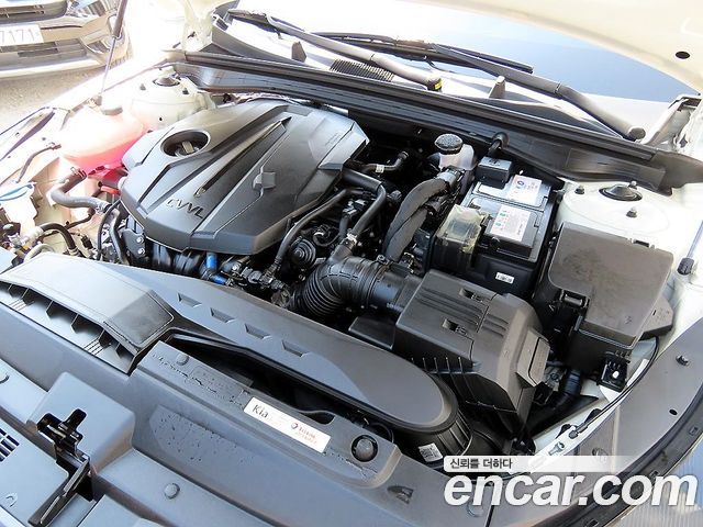 Kia K5 2022 — photo 18