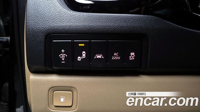Kia Canival 2018 — photo 22