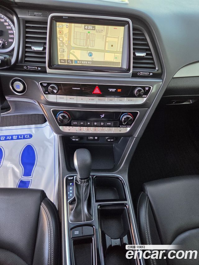 Hyundai Sonata 2018 — photo 9