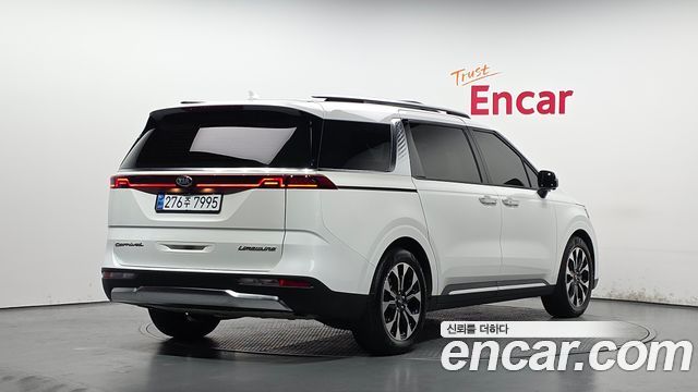 Kia Canival 2021 — photo 2