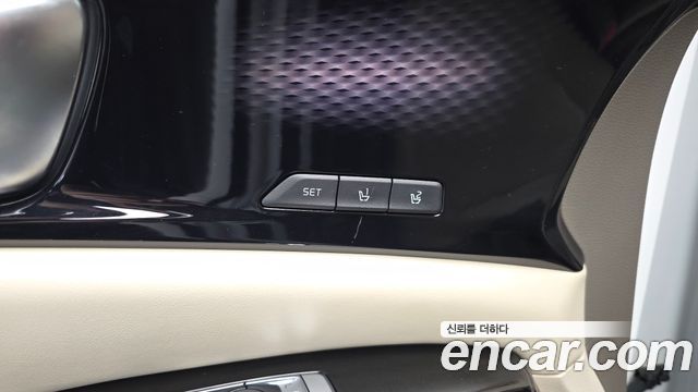 Kia Canival 2021 — photo 23