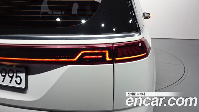 Kia Canival 2021 — photo 9