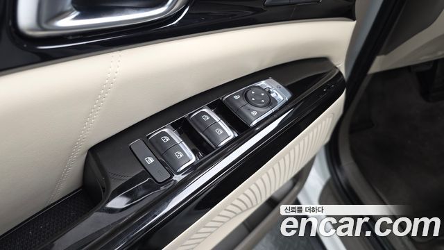 Kia Canival 2021 — photo 27