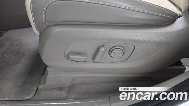 Kia Canival 2021 — photo 31