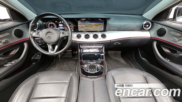 Mercedes-Benz E-Class 2017 — photo 7