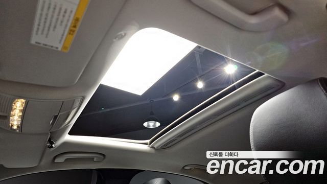 Mercedes-Benz E-Class 2017 — photo 17