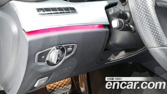 Mercedes-Benz E-Class 2017 — photo 19