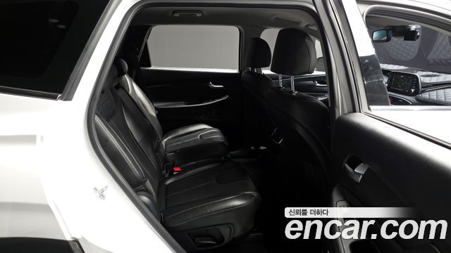 Hyundai Santafe 2019 — photo 11