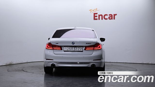 BMW 5-Series 2018 — photo 4