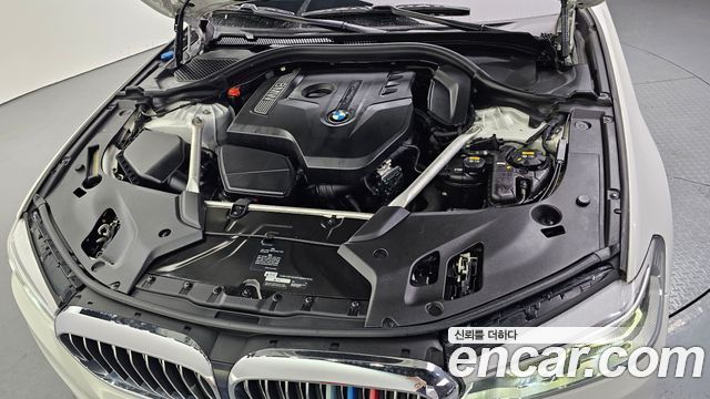 BMW 5-Series 2018 — photo 6