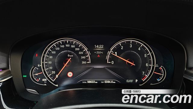 BMW 5-Series 2018 — photo 8
