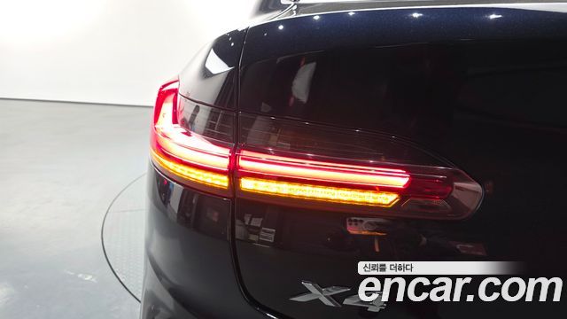 BMW X4 2021 — photo 9