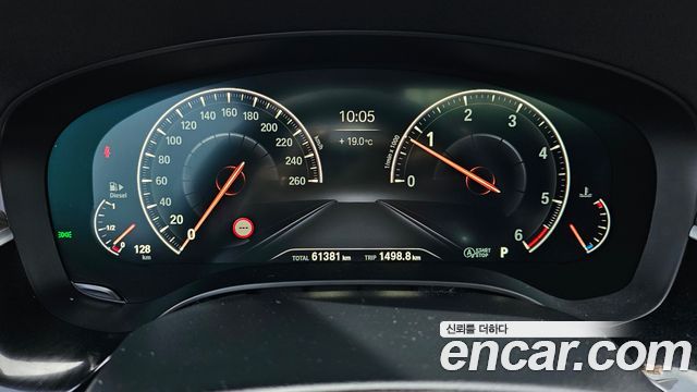 BMW 5-Series 2019 — photo 8