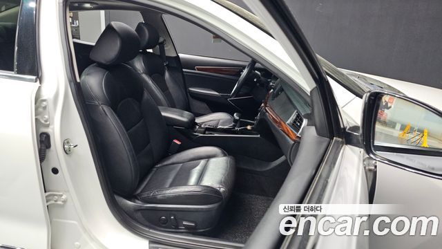 Kia K7 2016 — photo 11
