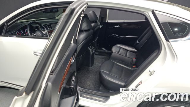 Kia K7 2016 — photo 13