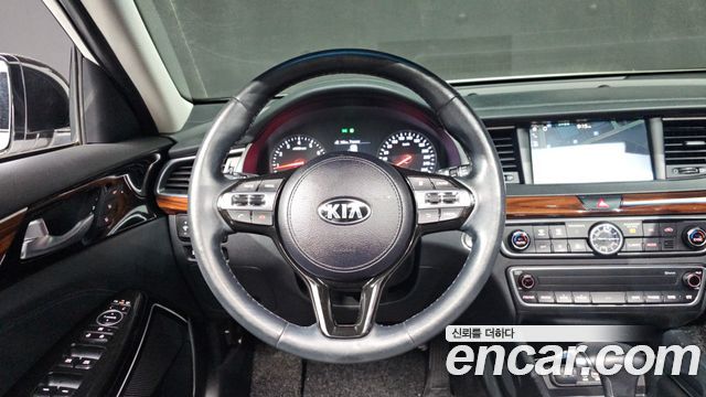 Kia K7 2016 — photo 14