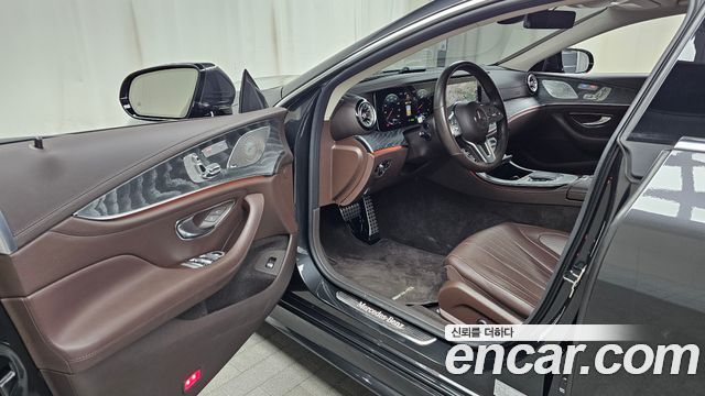 Mercedes-Benz CLS-Class 2021 — photo 13