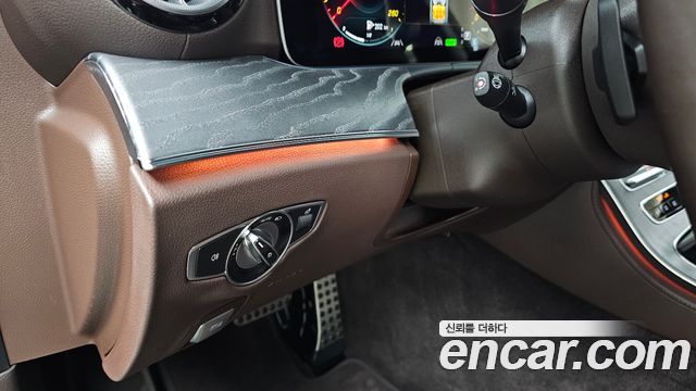 Mercedes-Benz CLS-Class 2021 — photo 31