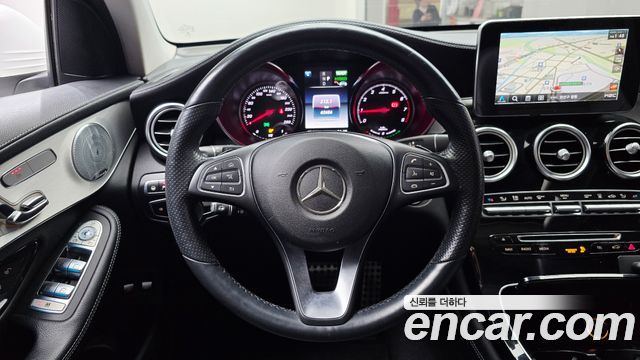 Mercedes-Benz GLC-Class 2018 — photo 19