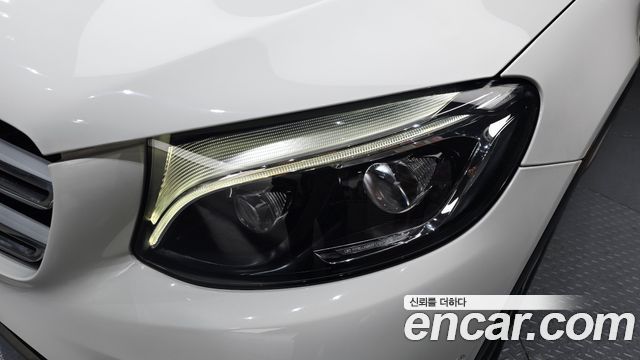 Mercedes-Benz GLC-Class 2018 — photo 8