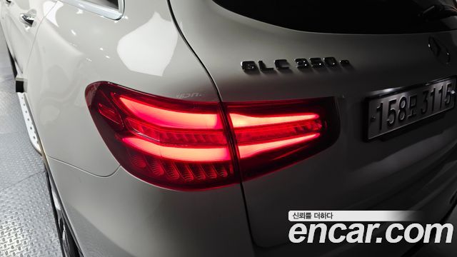 Mercedes-Benz GLC-Class 2018 — photo 9