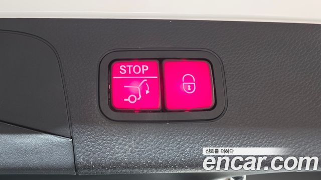 Mercedes-Benz GLC-Class 2018 — photo 29