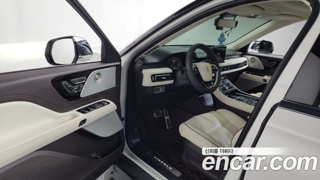 Lincoln Aviator 2021 — photo 13