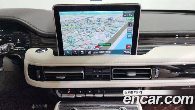 Lincoln Aviator 2021 — photo 18