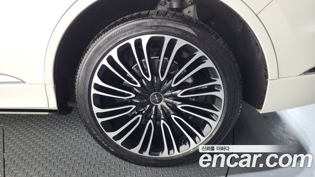 Lincoln Aviator 2021 — photo 7