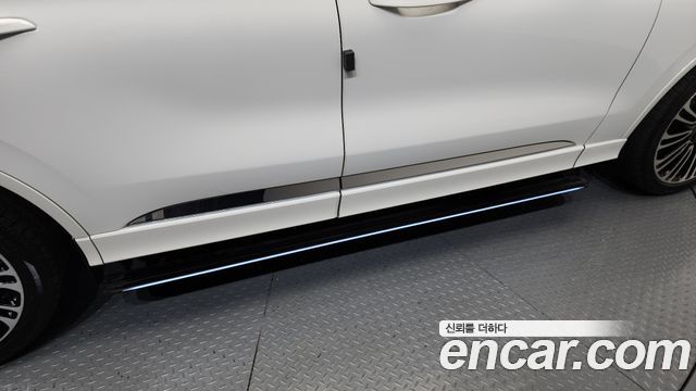 Lincoln Aviator 2021 — photo 29