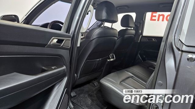 KG Mobility Rexton 2018 — photo 18