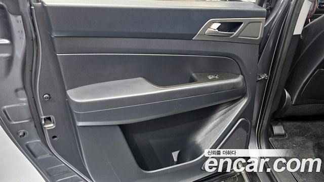 KG Mobility Rexton 2018 — photo 15