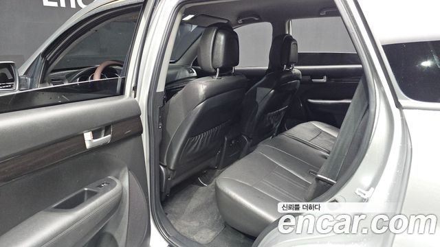 Kia Sorento 2011 — photo 17
