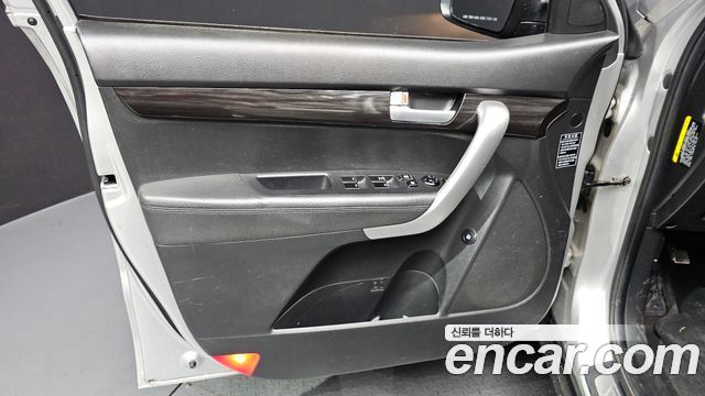 Kia Sorento 2011 — photo 14